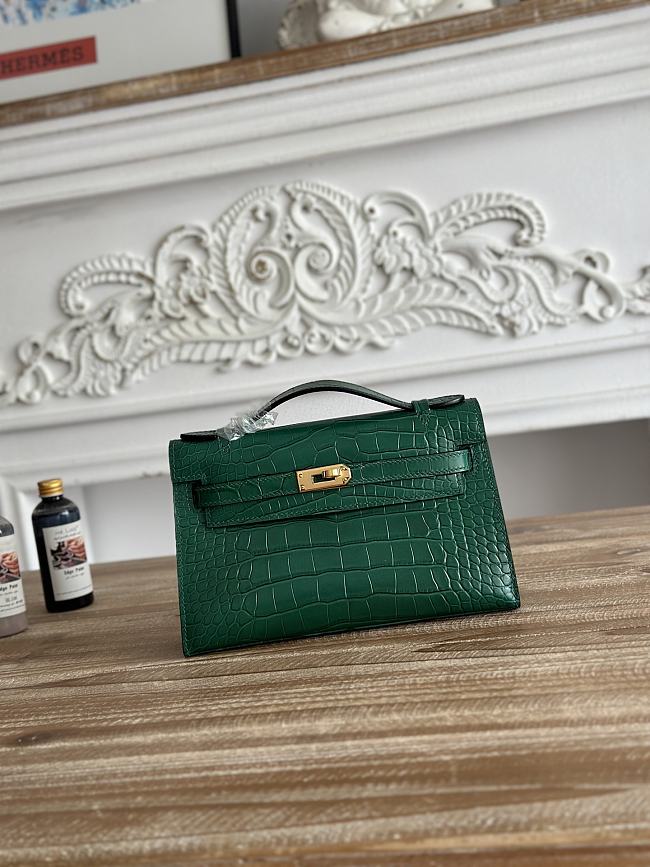 Hermès Kelly Pochette Crocodile HM0093 Size 21x12x6cm - 1