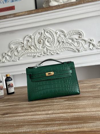 Hermès Kelly Pochette Crocodile HM0093 Size 21x12x6cm