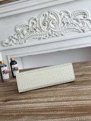 Hermès Kelly Pochette Crocodile HM188 Size 21x12x6cm - 6