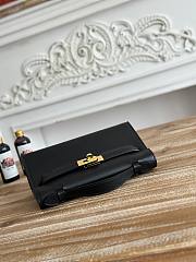 Hermès Kelly Pochette Rouge HM0044 Size 21x12x6cm - 5