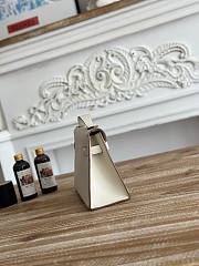 Hermès Kelly Pochette Rouge HM0045 Size 21x12x6cm - 5