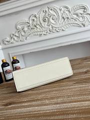 Hermès Kelly Pochette Rouge HM0045 Size 21x12x6cm - 4