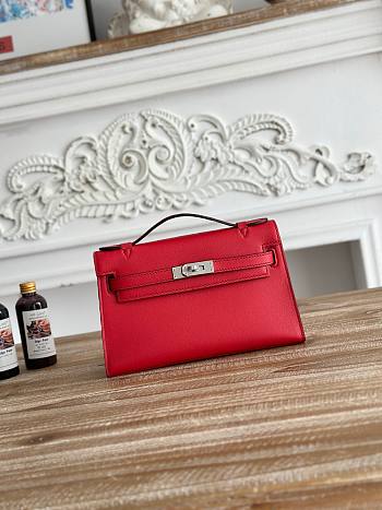 Hermès Kelly Pochette Rouge HM0157 Size 21x12x6cm