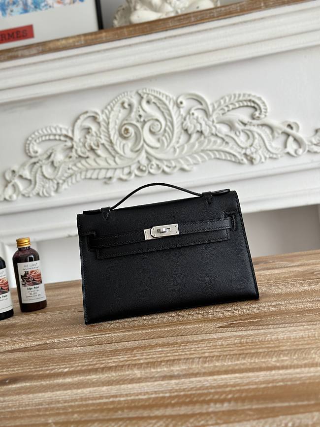 Hermès Kelly Pochette Rouge HM0158 Size 21x12x6cm - 1