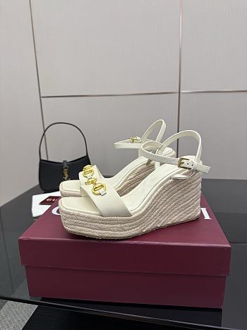 Gucci Hisley Wedge Sandals GG3120