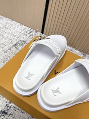 Louis Vuitton Monogram Clogs LV3103 - 6