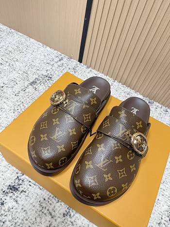 Louis Vuitton Monogram Clogs LV3104