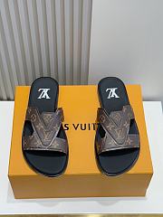 Louis Vuitton Slides Code LV3665 - 6