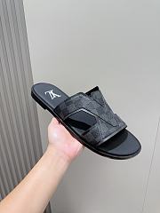 Louis Vuitton Slides Code LV3666 - 3