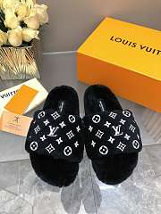 Louis Vuitton Slides LV3001 - 1