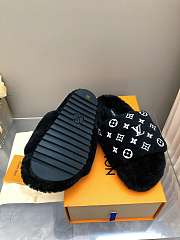Louis Vuitton Slides LV3001 - 3