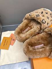 Louis Vuitton Slides LV3002 - 4