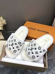 Louis Vuitton Slides LV3003 - 4