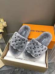 Louis Vuitton Slides LV3004 - 3
