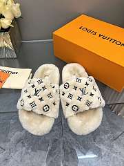 Louis Vuitton Slides LV3005 - 6