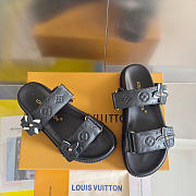 Louis Vuitton Slides LV3216 - 4