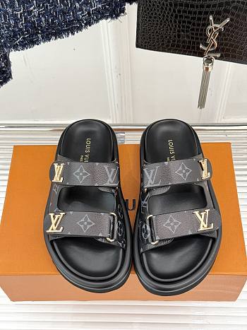 Louis Vuitton Slides LV6109