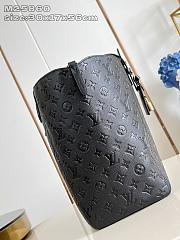 Louis Vuitton M25861 Tote Bag 30×17×56cm - 4
