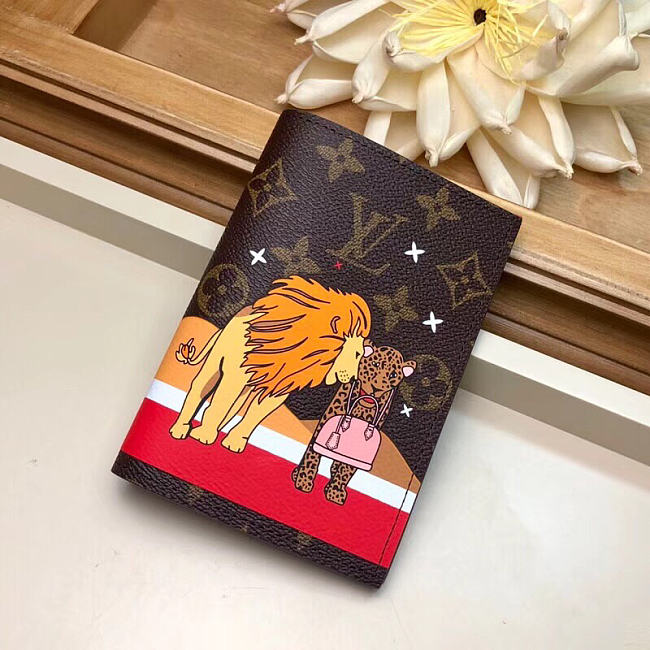 LV PASSPORT COVER M63486 Size 10x14x2cm - 1