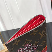 LV PASSPORT COVER M68493 Size 10x14x2.5cm - 3