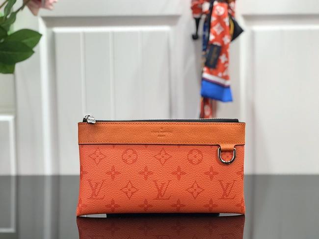 LV DISCOVERY POCHETTE PM M44323LC Size 20x10x2cm - 1