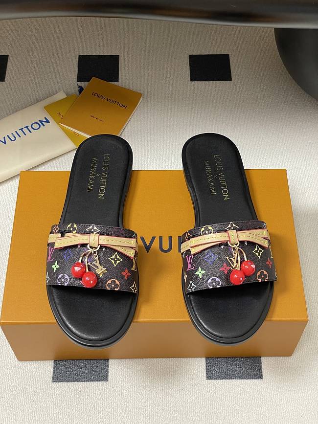 Louis Vuitton Women's Slides LV3115 - 1