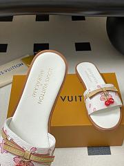 Louis Vuitton Women's Slides LV3116 - 3