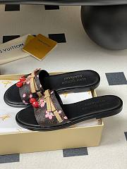 Louis Vuitton Women's Slides LV3117 - 3