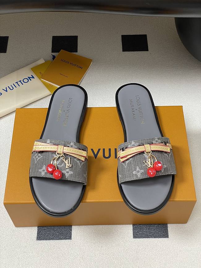 Louis Vuitton Women's Slides LV4110 - 1