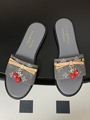 Louis Vuitton Women's Slides LV4110 - 4