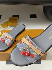 Louis Vuitton Women's Slides LV4116 - 3