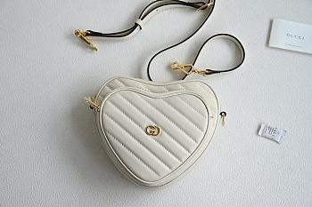 Gucci Heart Shoulder Bag G3004 Size 20x17x6cm