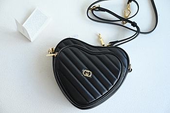 Gucci Heart Shoulder Bag G3005 Size 20x17x6cm