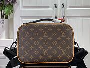 LV Should Bag M46688 Size 22x18x8cm - 5