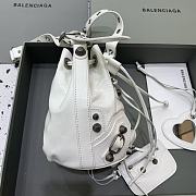 Balenciaga Bucket Bag B2510 Size 20x15x17cm - 4