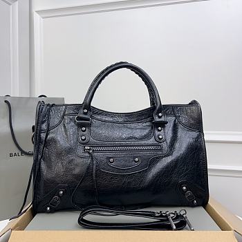 Balenciaga Cyclamen Leather B525 Size 38x25x14cm