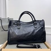 Balenciaga Cyclamen Leather B525 Size 38x25x14cm - 3