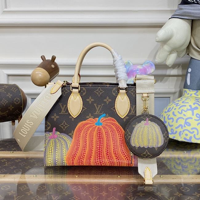 LV x YK OnTheGo Bag M880941 Size 25x19x11cm - 1