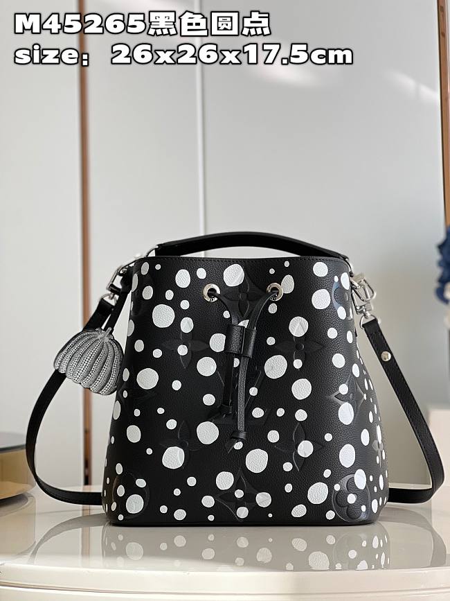 LV x YK NéoNoé Bag M45265 Size 26x26x17cm - 1