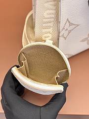 LV OnTheGo Bag M02580 Size 25x19x11cm - 2