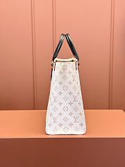 LV OnTheGo Bag M02680 Size 35x27x14cm - 3