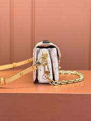 LV Pochette Métis East West Bag M9220 Size 21x13x6cm - 4