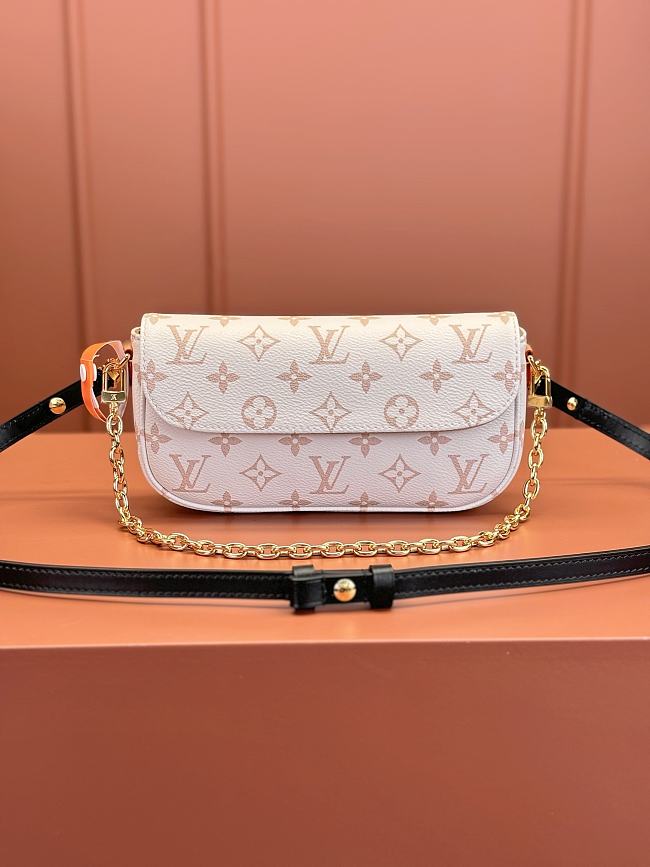 LV Wallet on Chain Ivy Bag M8870 Size 23x12x4cm - 1