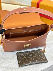 LV Low Key Messenger Bag M1210 Size 30x18x12cm - 3