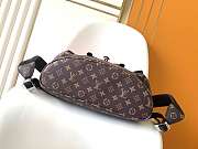 Louis Vuitton Christopher MM in Monogram Pigment canvas 41 x 48 x 13 cm - 5