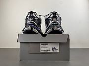 Balenciaga Runner LED White Black White 677403W3RB29010 - 4