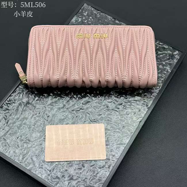 Miu Miu Matelassé Nappa Leather Zip Around Wallet 20x10 cm - 1