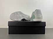 Nike Kobe 9 EM Low Protro Light Silver Steam IH1401-003 - 3