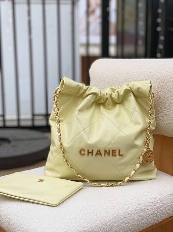 Chanel's new 22 shopping bag 39*42*8cm