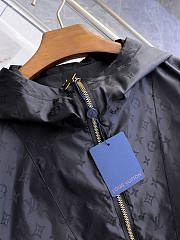 Louis Vuitton early release of the 2026 Autumn/Winter new men's reversible jacket black - 3